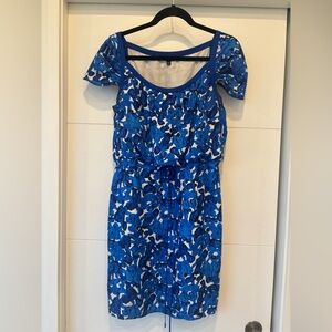 Gorgeous Cynthia Steffe 100% Silk Dress Blue & White Floral, Drawstring Waist A2